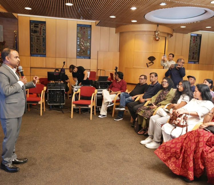 A special screening of the documentary “Hope Never Dies”, based on COVID-19 and directed by Shamim Al Amin was held in Jackson Heights, New York.